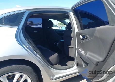 2018 Chevrolet Malibu Lt z USA, uszkodzony, nr VIN 1G1ZD5ST0JF151976